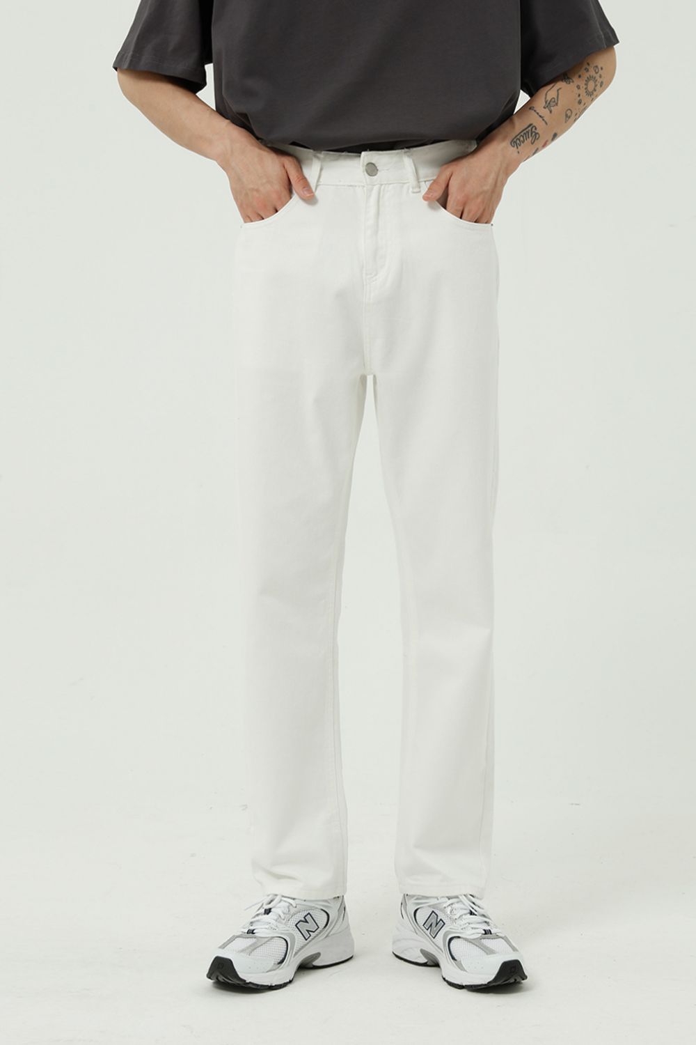 Straight Leg Jeans with Pockets