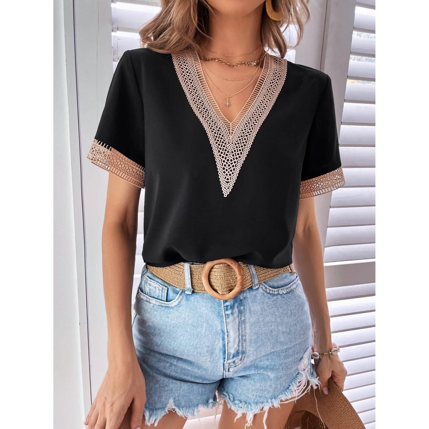 Women's Contrast Guipure Lace Blouse